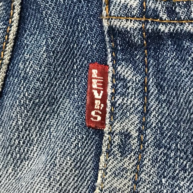 Levi's赤タブの種類について！赤タブで年代を見分ける方法！®️だけの